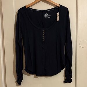 Black Long Sleeve Women's Top
